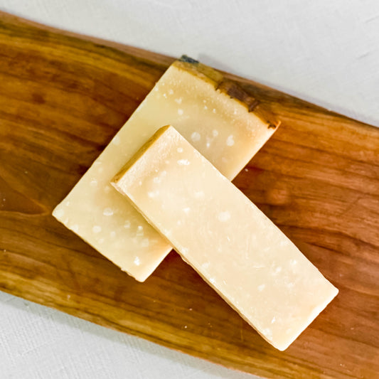 PARMIGIANO-REGGIANO / Mitica / Italy / Raw Cow / Hard